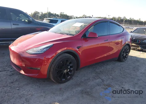 2022 Tesla Model Y Long Range Dual Motor All-Wheel Drive z USA, uszkodzony, nr VIN 7SAYGDEEXNF329245